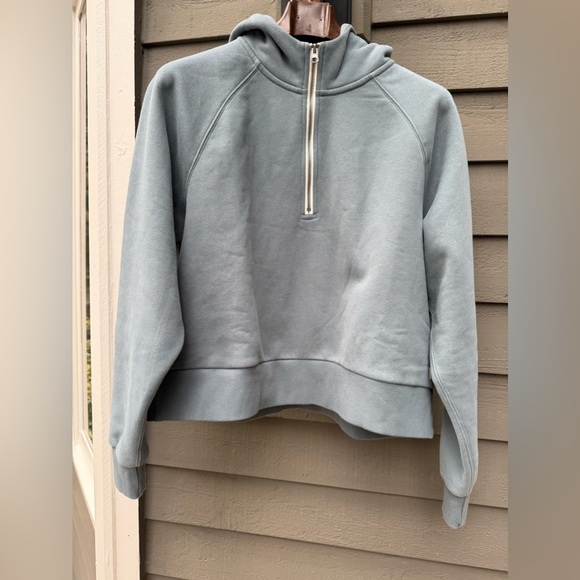 Women's Restore Half Zip Hoodie Smoke Blue
Vuori XL NWT Perfect condition - Picture 13 of 13